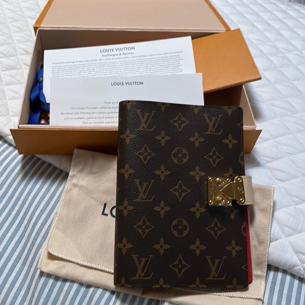 Authentic LV medium agenda cover